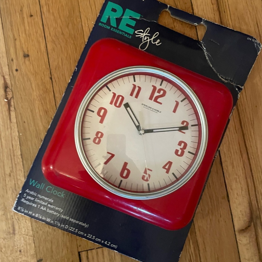 Battery operated wall clock RED